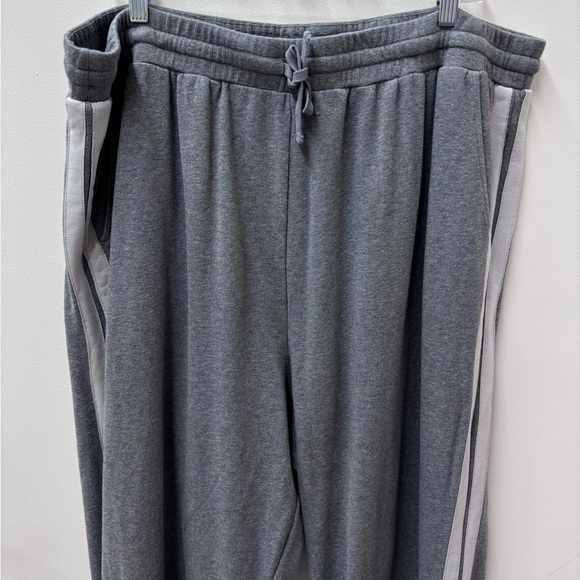 Johnny Was Griffin Wide Leg Ribbon Pant in Gray Floral Embroidery - Picture 5 of 12